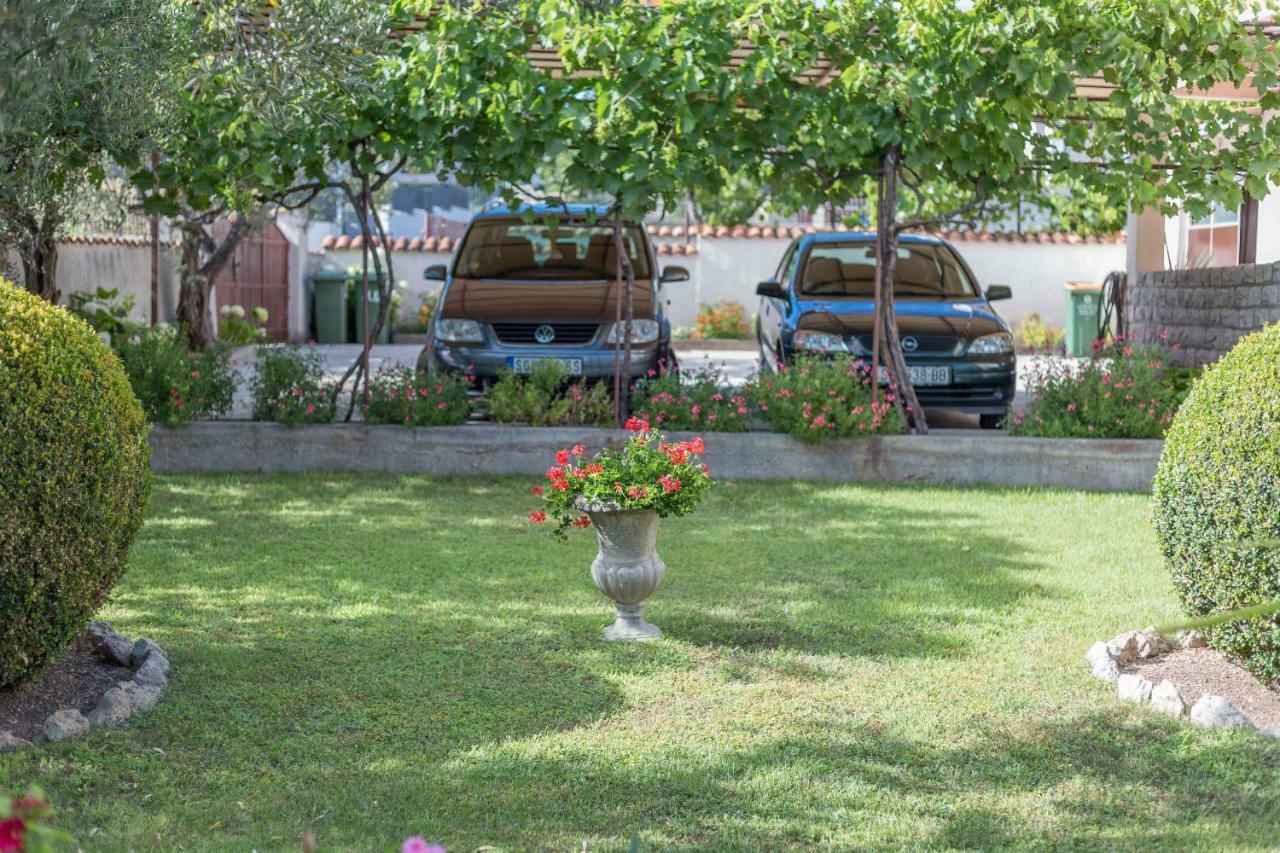 Apartments Maria Водице Экстерьер фото