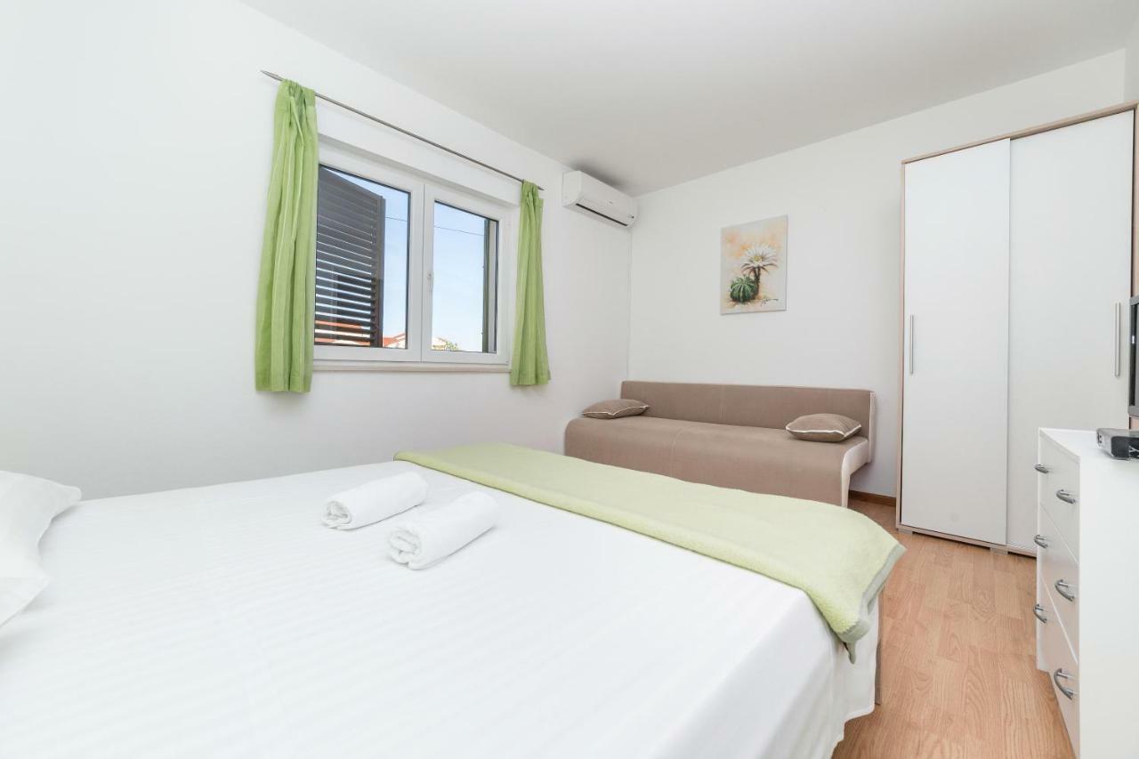 Apartments Maria Водице Экстерьер фото