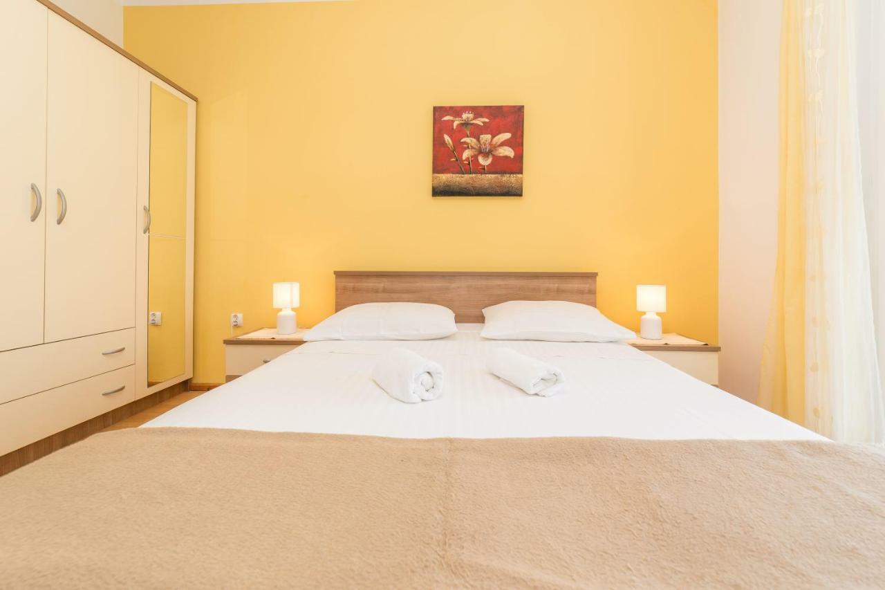 Apartments Maria Водице Экстерьер фото