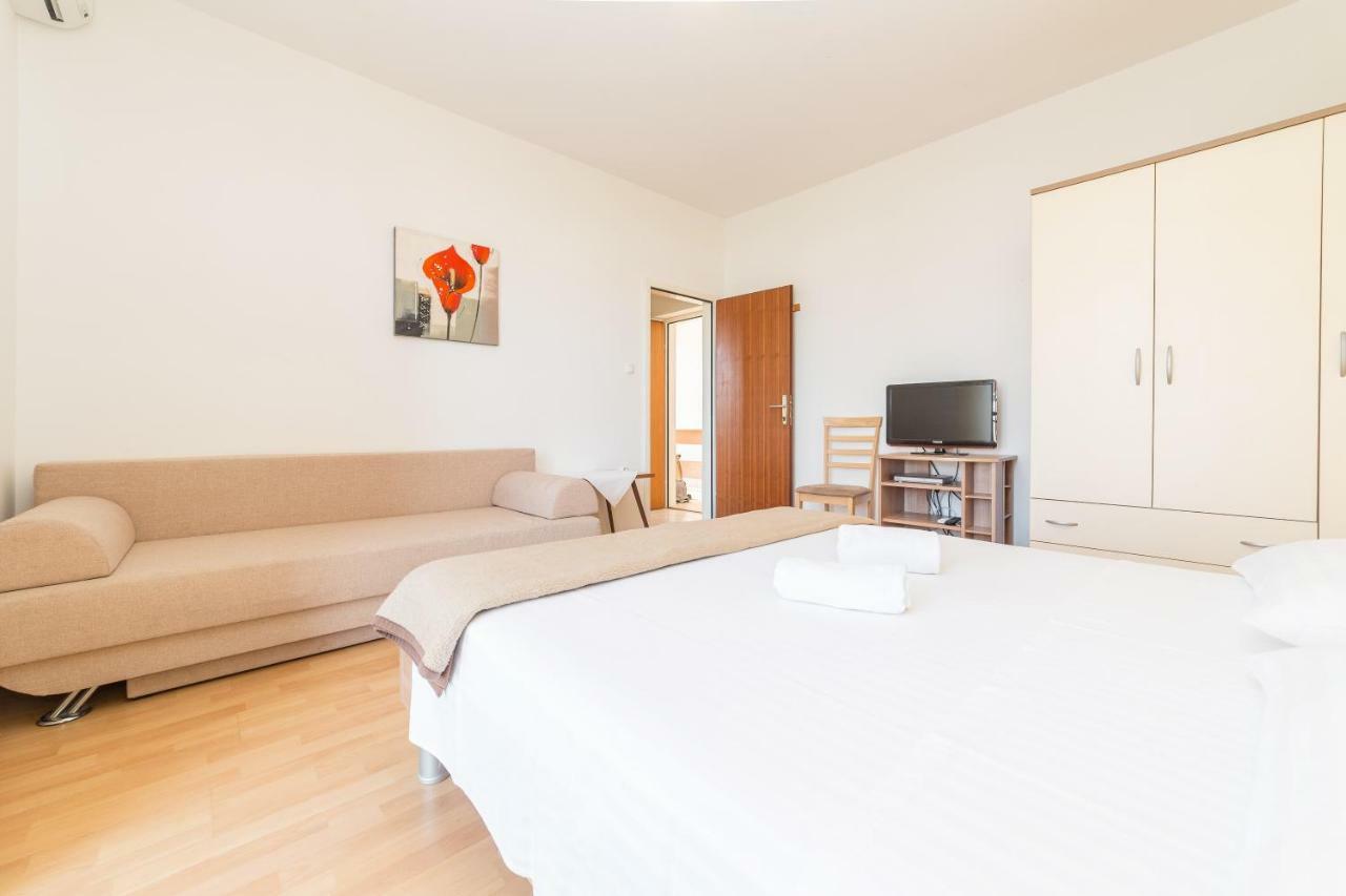 Apartments Maria Водице Экстерьер фото