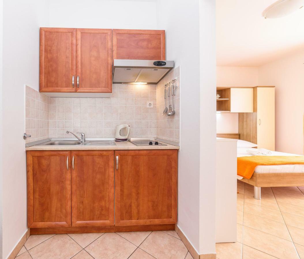 Apartments Maria Водице Экстерьер фото