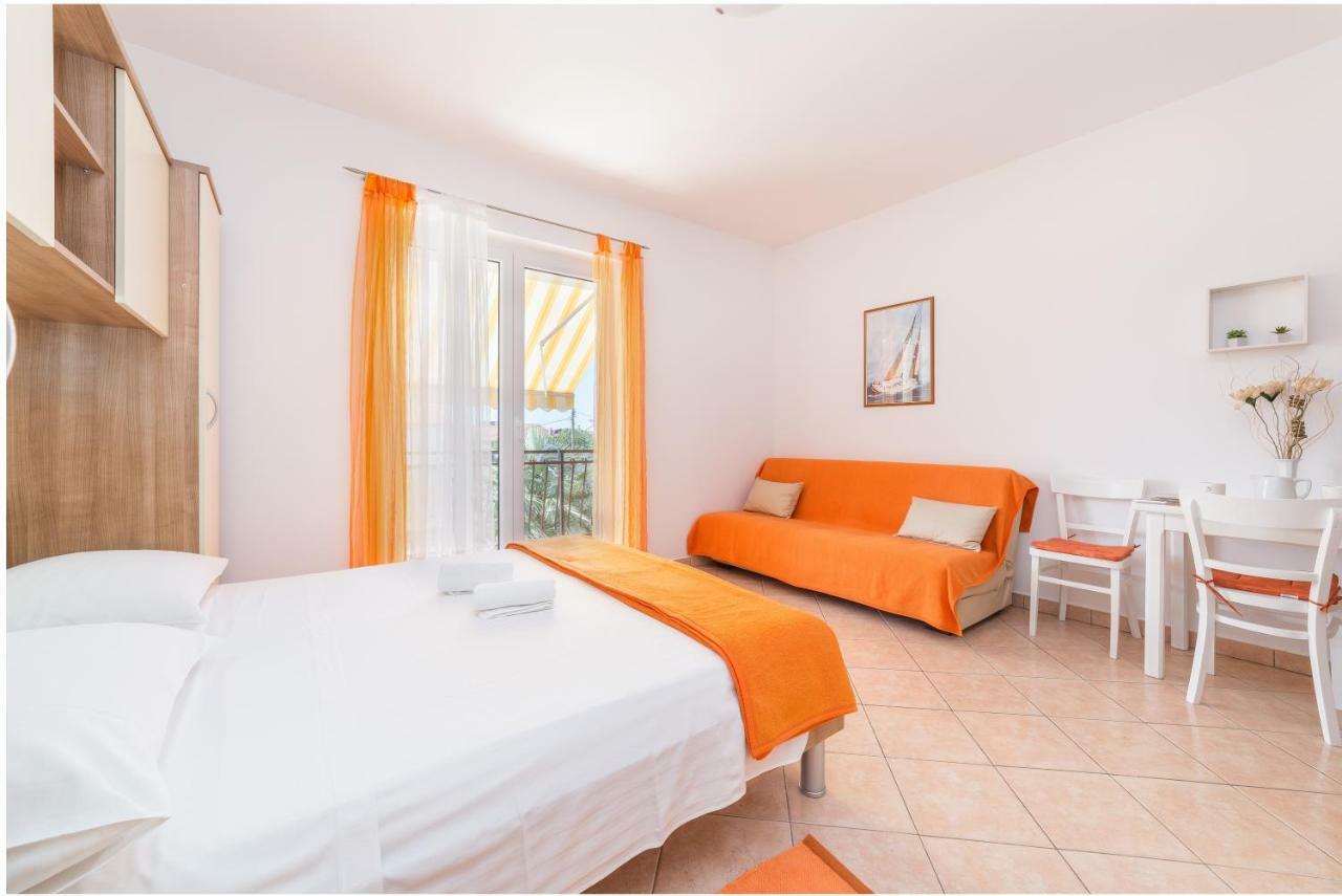 Apartments Maria Водице Экстерьер фото